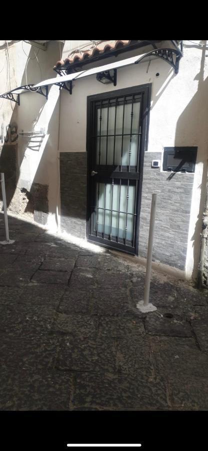 Apartamento House Della Grotta Nápoles Exterior foto